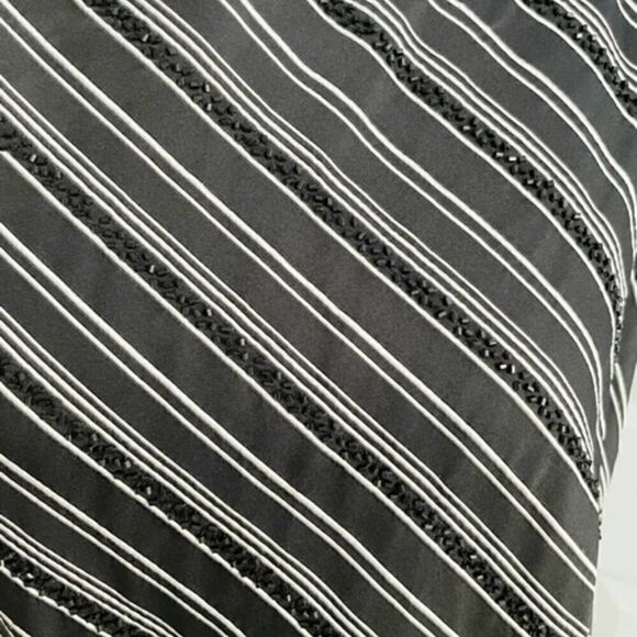 Talbots Petite Black White Stripe Beaded Top Size 12 - Picture 4 of 6
